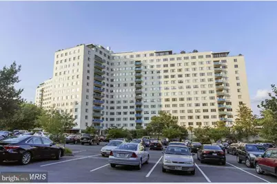 10201 Grosvenor Place #1423, Rockville, MD 20852 - Photo 1