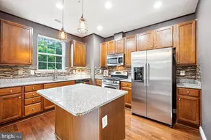 17718 Phelps Hill Ln, Derwood, MD 20855 - Photo 12