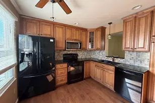 302 Twisted Stalk Dr, Gaithersburg, MD 20878 - Photo 2