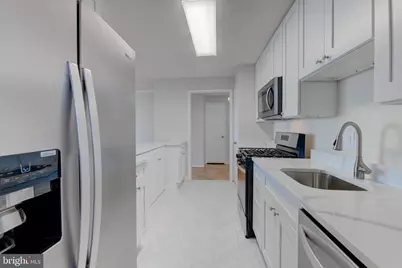 118 Monroe Street #807, Rockville, MD 20850 - Photo 10