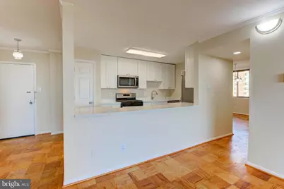 118 Monroe Street #807, Rockville, MD 20850 - Photo 6