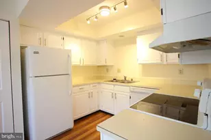 408 Fleece Flower Dr, Gaithersburg, MD 20878 - Photo 10