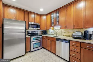 7425 Democracy Blvd, Bethesda, MD 20817 - Photo 16