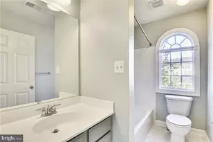 12923 Benton Park Cir, Clarksburg, MD 20871 - Photo 10