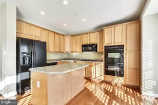 12923 Benton Park Cir, Clarksburg, MD 20871 - Photo 2