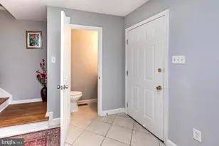 17930 Cottonwood Terrace, Gaithersburg, MD 20877 - Photo 8