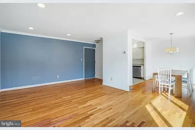 95 E Wayne Avenue #209, Silver Spring, MD 20901 - Photo 2