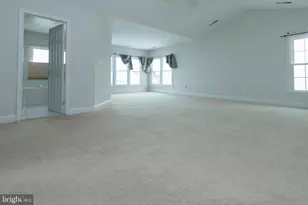 10817 Maplecrest Ln, Potomac, MD 20854 - Photo 28