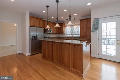 10817 Maplecrest Ln, Potomac, MD 20854 - Photo 10