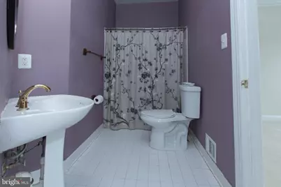 10817 Maplecrest Ln, Potomac, MD 20854 - Photo 20