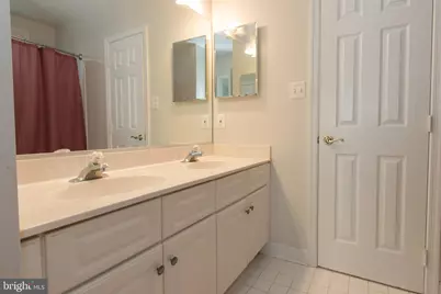 10817 Maplecrest Ln, Potomac, MD 20854 - Photo 42