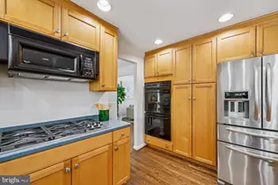 11715 Stonington Pl, Silver Spring, MD 20902 - Photo 28