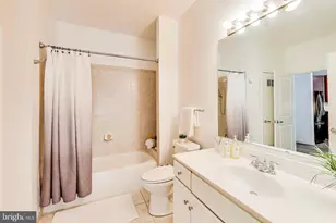 8045 Newell St, Silver Spring, MD 20910 - Photo 16