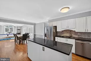 14 Fairwood Ct, Rockville, MD 20850 - Photo 14