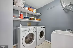 14 Fairwood Ct, Rockville, MD 20850 - Photo 28