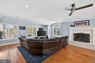 14 Fairwood Ct, Rockville, MD 20850 - Photo 22