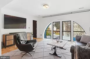 2701 Hume Dr, Silver Spring, MD 20910 - Photo 14