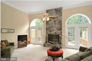 13606 Mills Farm Rd, Rockville, MD 20850 - Photo 4