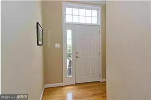 13606 Mills Farm Rd, Rockville, MD 20850 - Photo 2