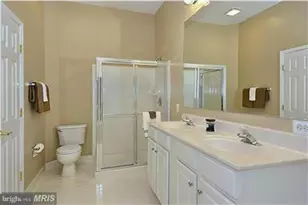 13606 Mills Farm Rd, Rockville, MD 20850 - Photo 12