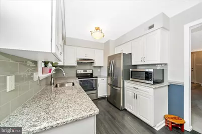 18725 Winding Creek Place, Germantown, MD 20874 - Photo 4