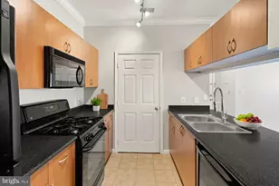 19625 Galway Bay Circle, Germantown, MD 20874 - Photo 12