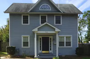 923 Lewis Ave, Rockville, MD 20851 - Photo 1