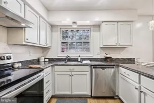 7716 Polara Pl, Derwood, MD 20855 - Photo 20