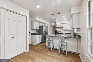 7716 Polara Pl, Derwood, MD 20855 - Photo 18