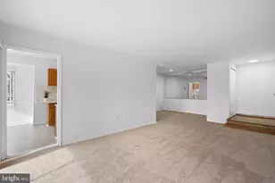 402 Girard St, Gaithersburg, MD 20877 - Photo 6