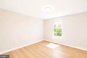 11 Noblewood Ct, Gaithersburg, MD 20878 - Photo 12