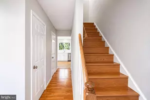 11 Noblewood Ct, Gaithersburg, MD 20878 - Photo 2
