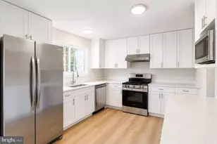 11 Noblewood Ct, Gaithersburg, MD 20878 - Photo 8