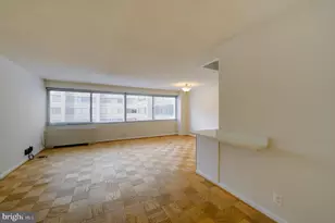 4515 Willard Ave, Chevy Chase, MD 20815 - Photo 4