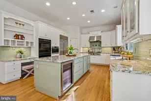 26 Sandalfoot Ct, Potomac, MD 20854 - Photo 14