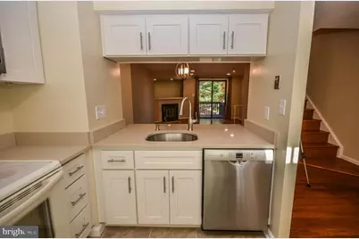 8711 Ravenglass Way, Montgomery Village, MD 20886 - Photo 12