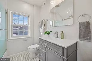 721 Mapleton Rd, Rockville, MD 20850 - Photo 28