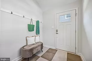 721 Mapleton Rd, Rockville, MD 20850 - Photo 18