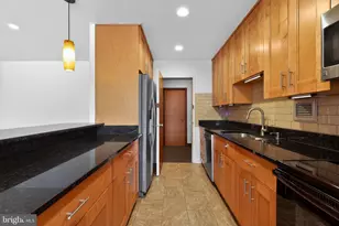 7505 Democracy Blvd, Bethesda, MD 20817 - Photo 16