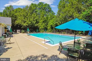 300 High Gables Dr, Gaithersburg, MD 20878 - Photo 30