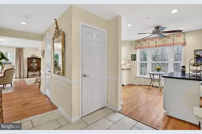 10714 Brewer House, Rockville, MD 20852 - Photo 4