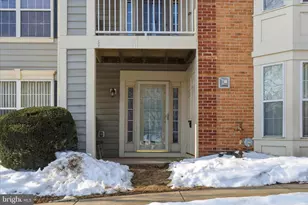 13401 Fountain Club Dr, Germantown, MD 20874 - Photo 2