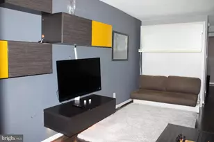 4 Monroe St, Rockville, MD 20850 - Photo 2