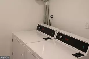 4 Monroe St, Rockville, MD 20850 - Photo 32