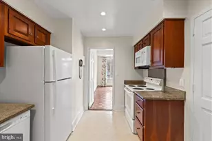 8101 Connecticut Ave, Chevy Chase, MD 20815 - Photo 16