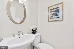 686 College Pkwy, Rockville, MD 20850 - Photo 18