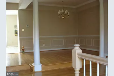 15734 Cherry Blossom Lane, North Potomac, MD 20878 - Photo 2