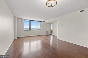 10101 Grosvenor Pl, Rockville, MD 20852 - Photo 16