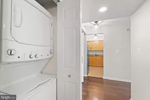 10101 Grosvenor Pl, Rockville, MD 20852 - Photo 20