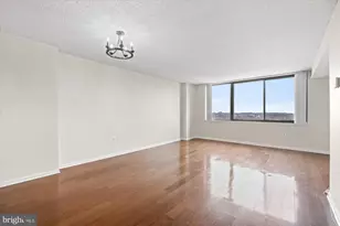 10101 Grosvenor Pl, Rockville, MD 20852 - Photo 14